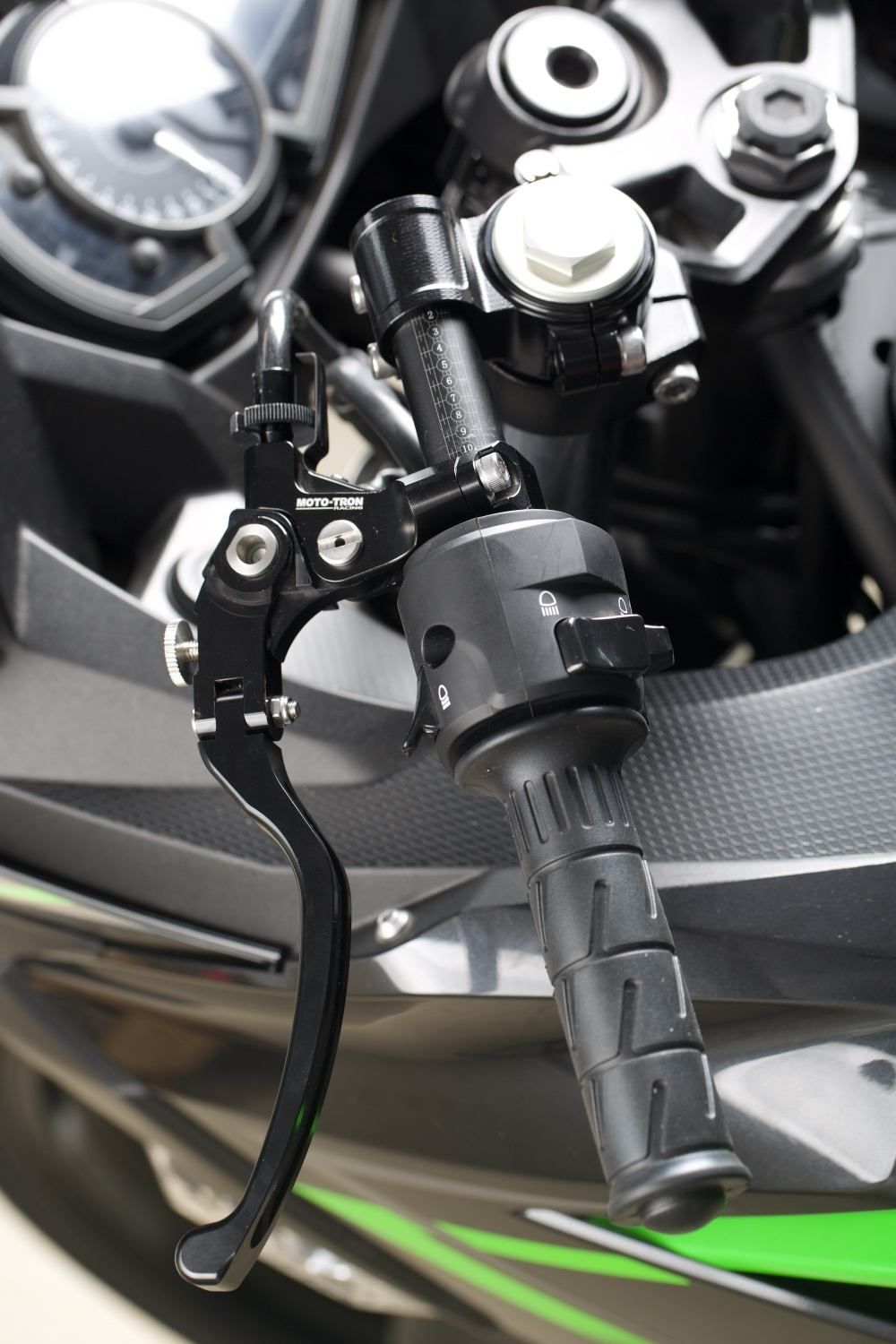 Clutch holder