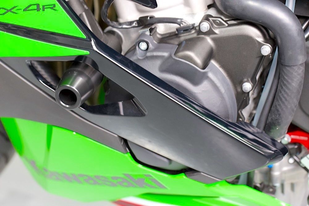 Engine slider