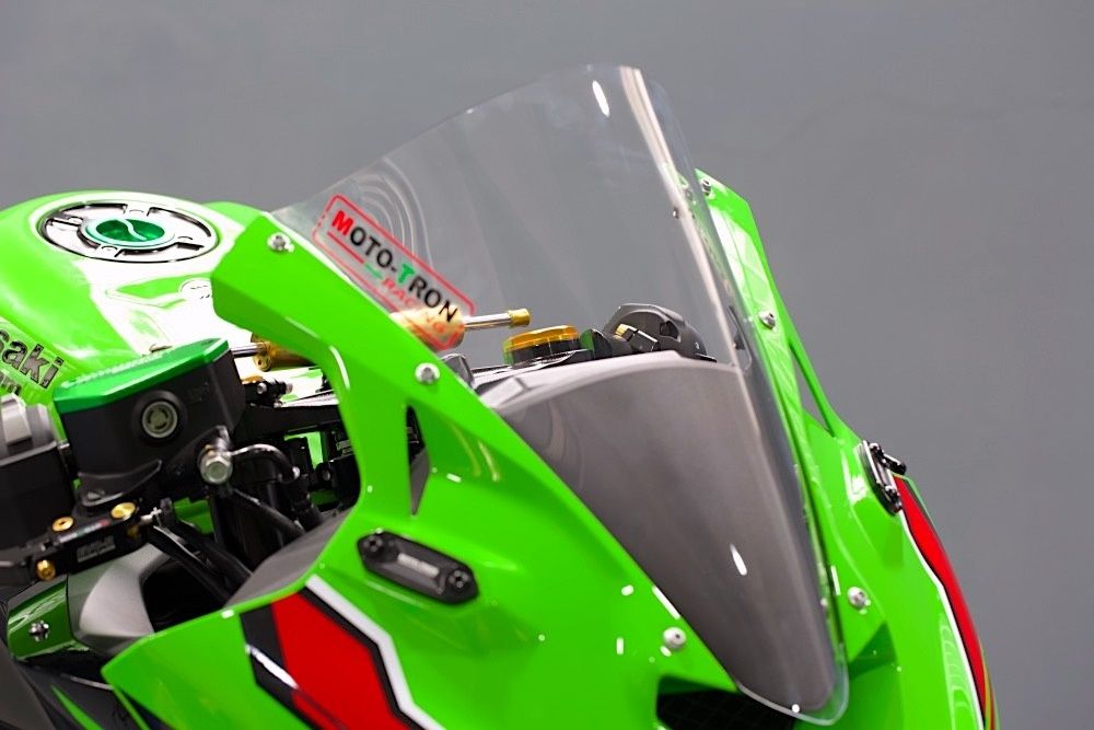 RACING Screen