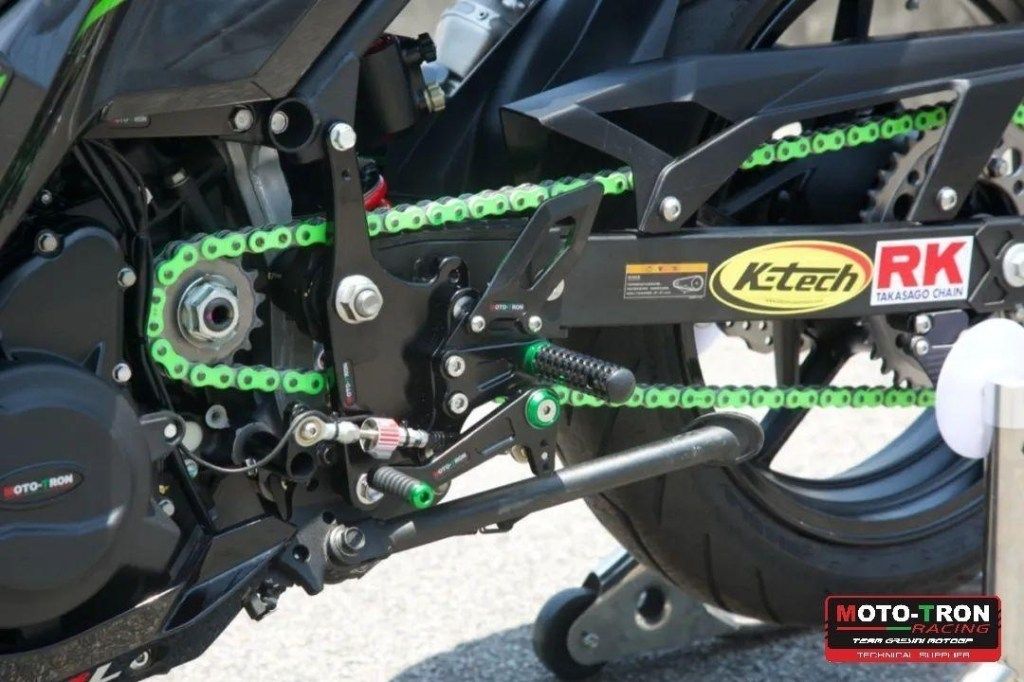 Rear SetsSub plate