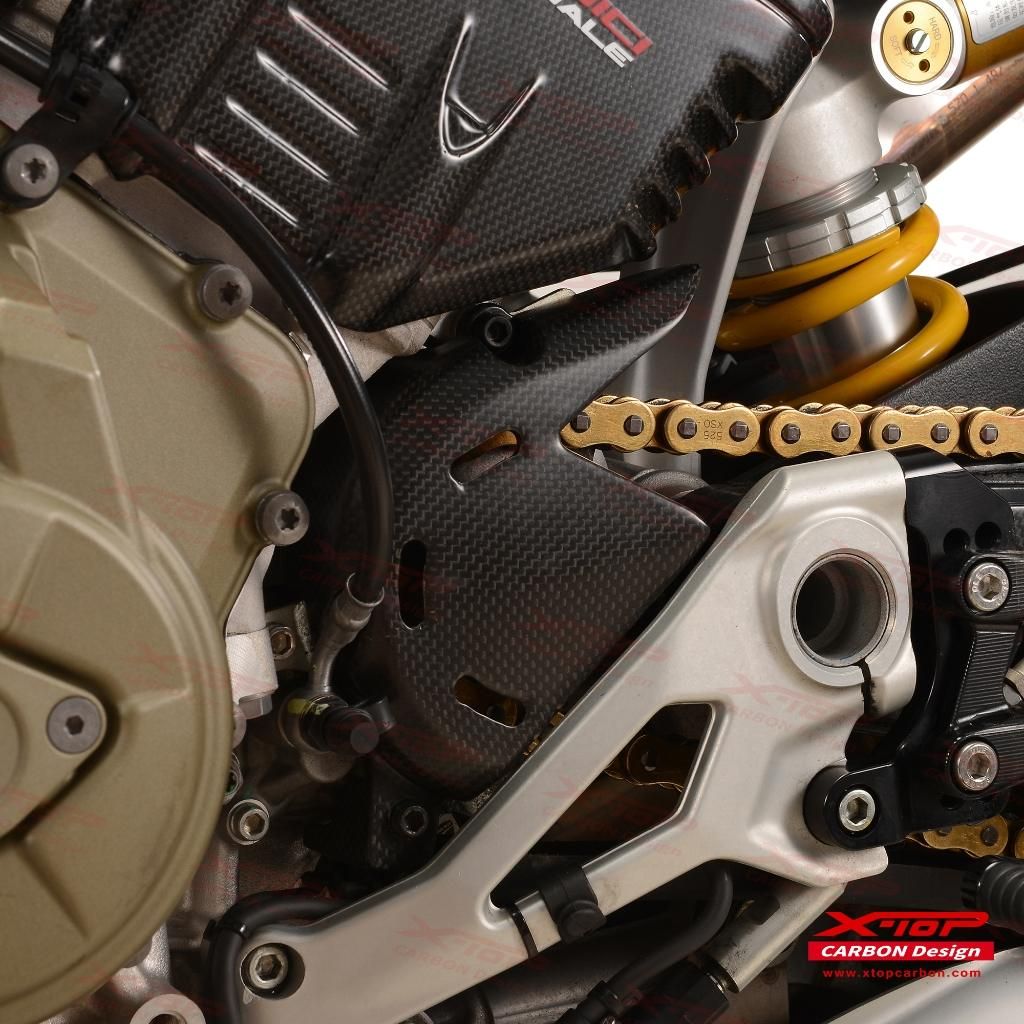 Front sprocket cover