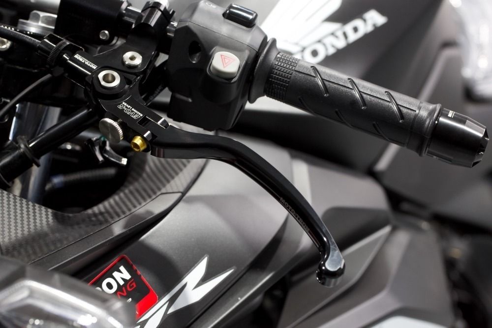 Clutch holder