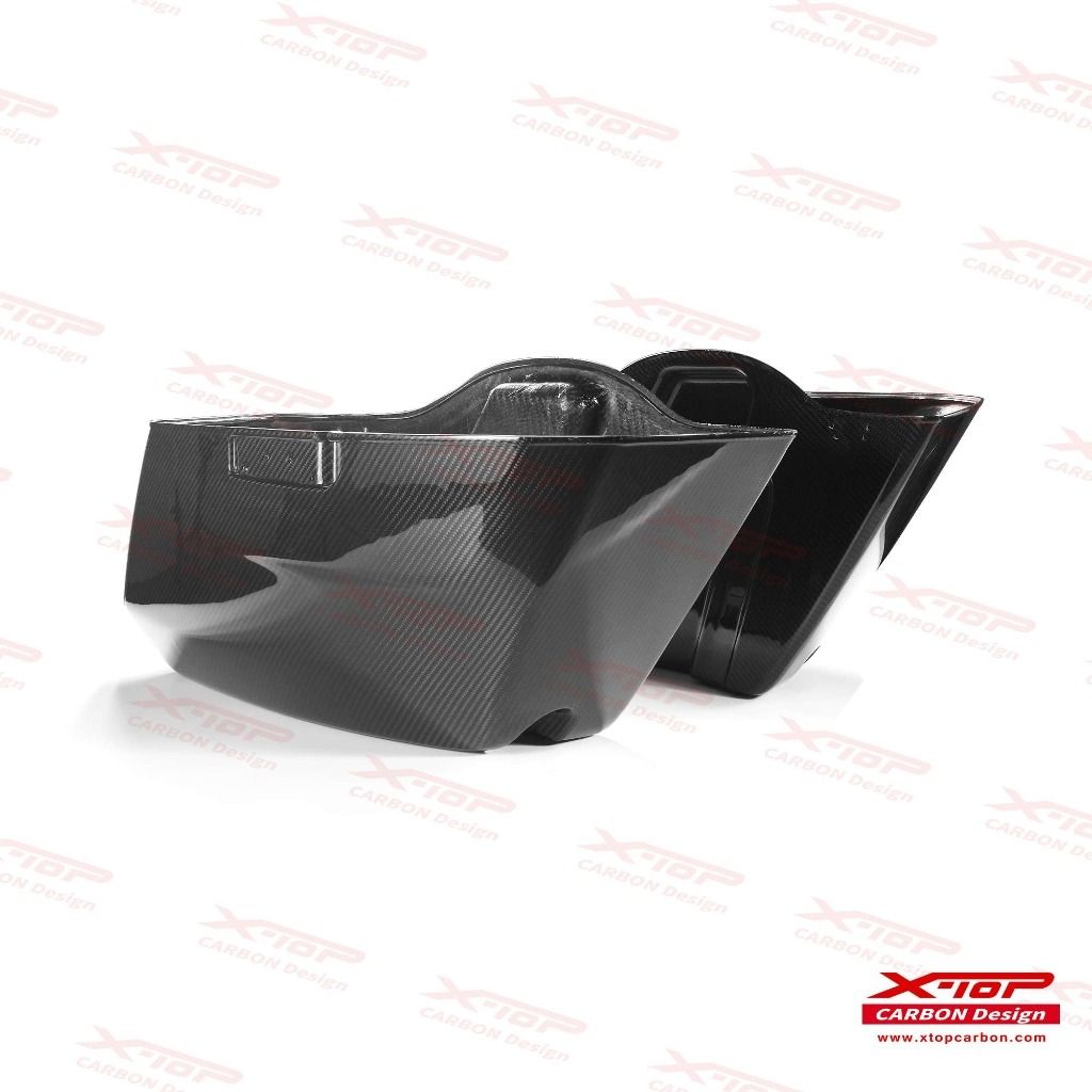 Carbon pannier case body