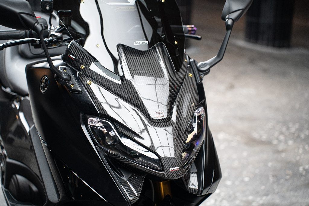 Front cowl