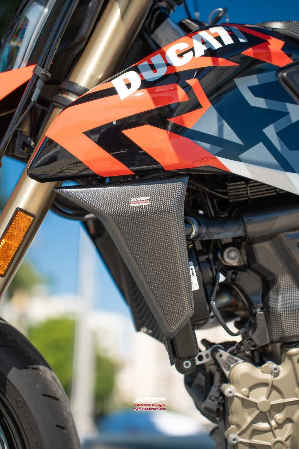 Radiator Side Cover Hypermotard 698
