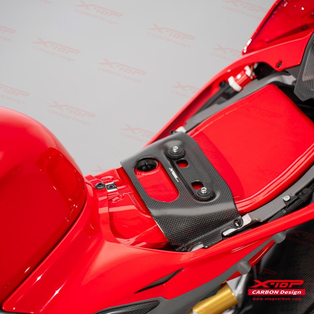 Seat bracket