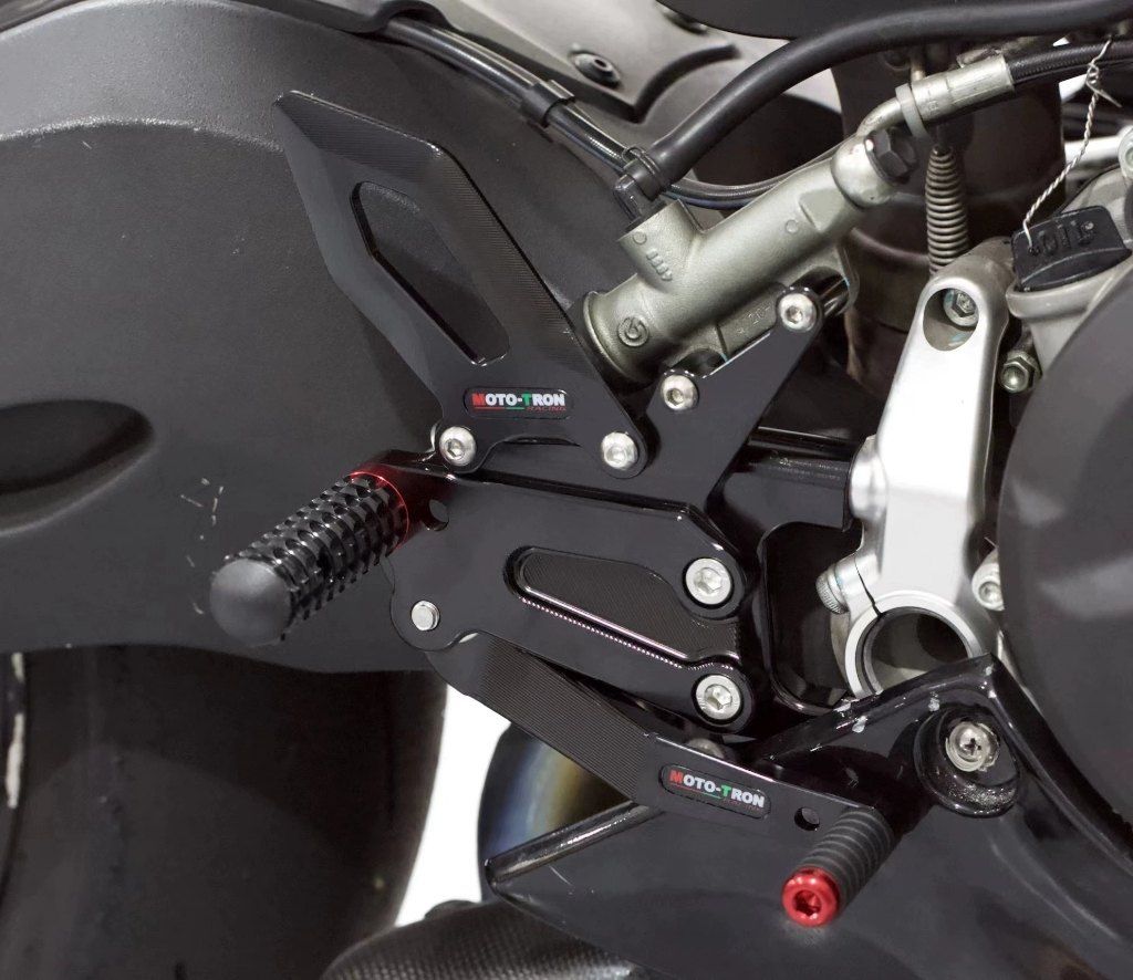 Rearsets Kit