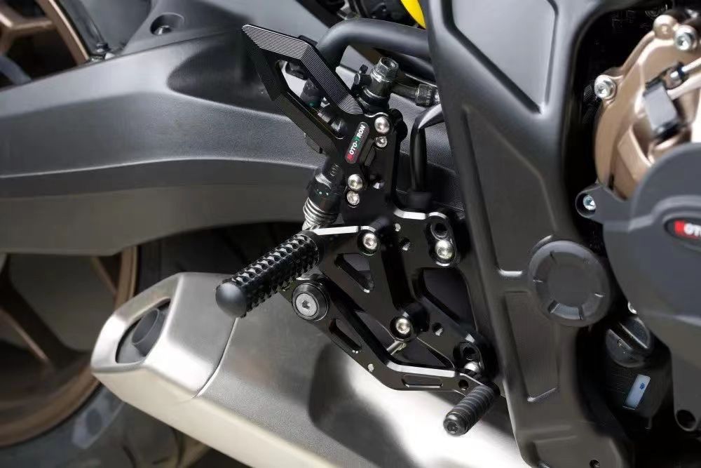 Rearsets Kit