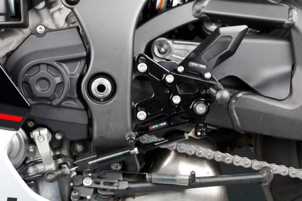 Rearsets Kit