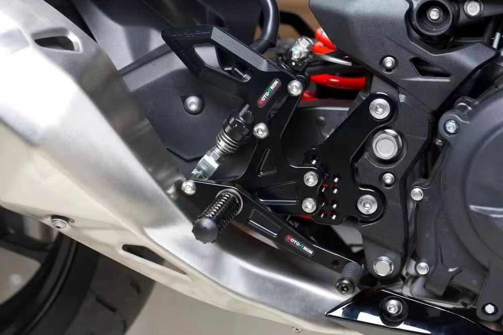 Rearsets Kit