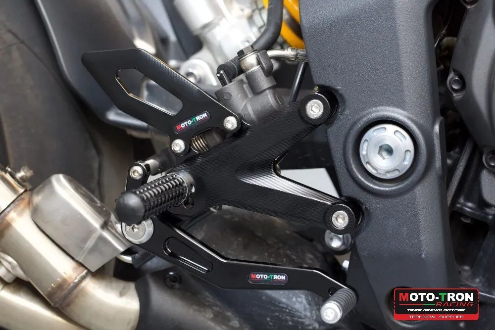 Rearsets Kit