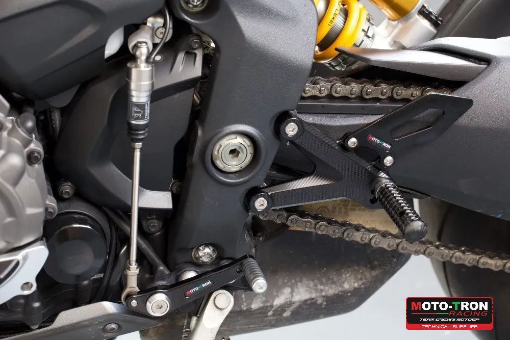 Rearsets Kit