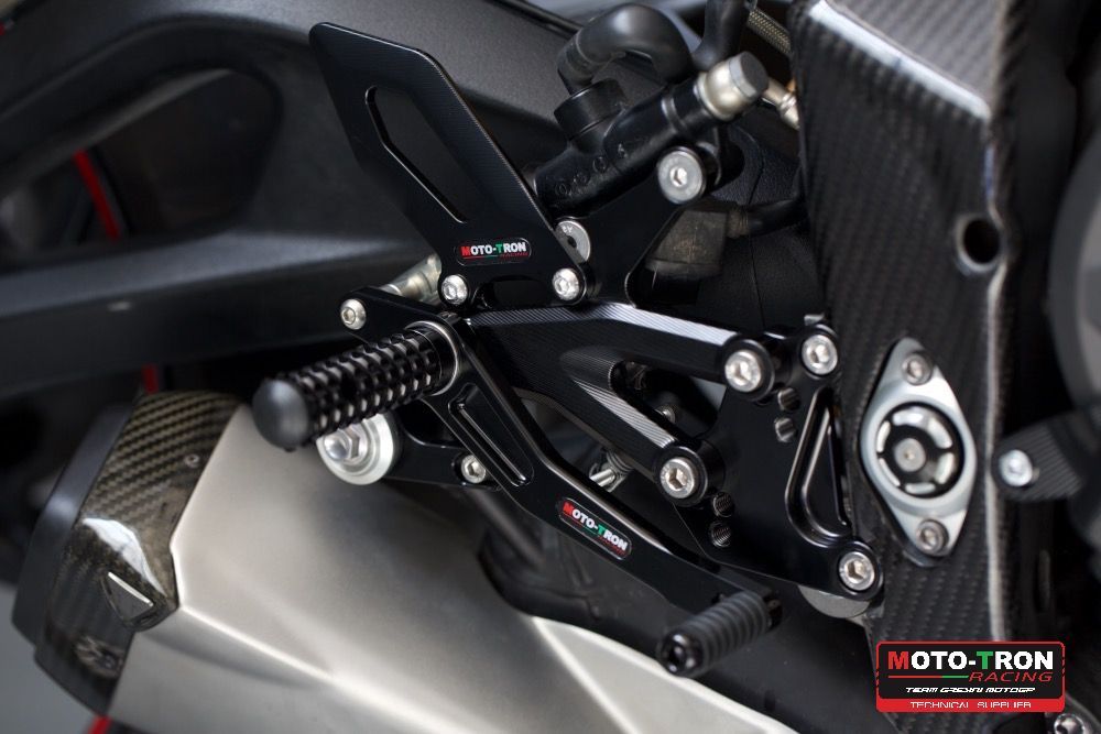 Rearsets Kit